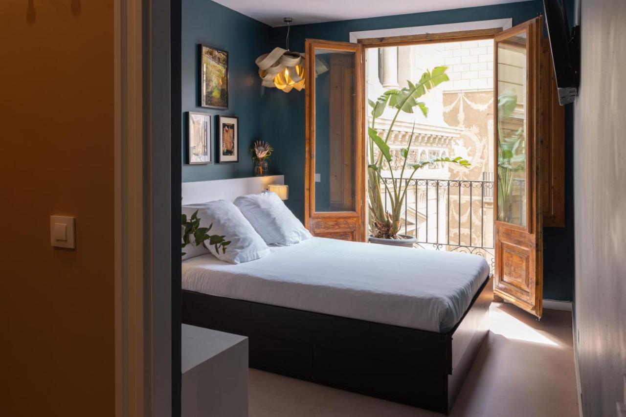 Hostal Sol Y K Barcelona Exterior photo