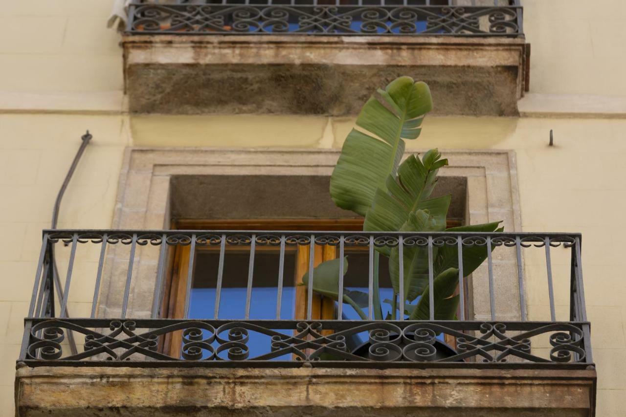 Hostal Sol Y K Barcelona Exterior photo
